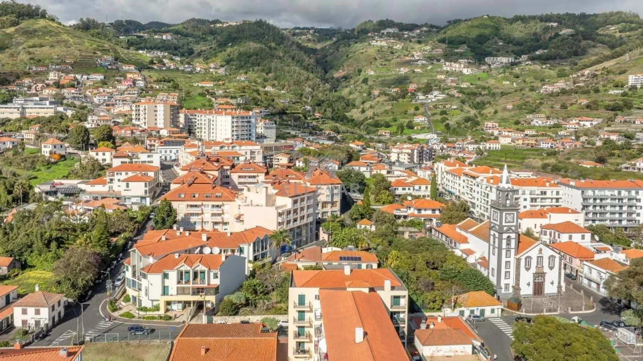 Apartamento T2 para Venda em Caniço Foto 2