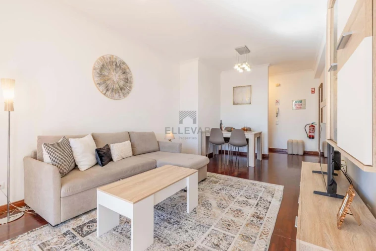 Apartamento T2 para Venda em Caniço Foto 6