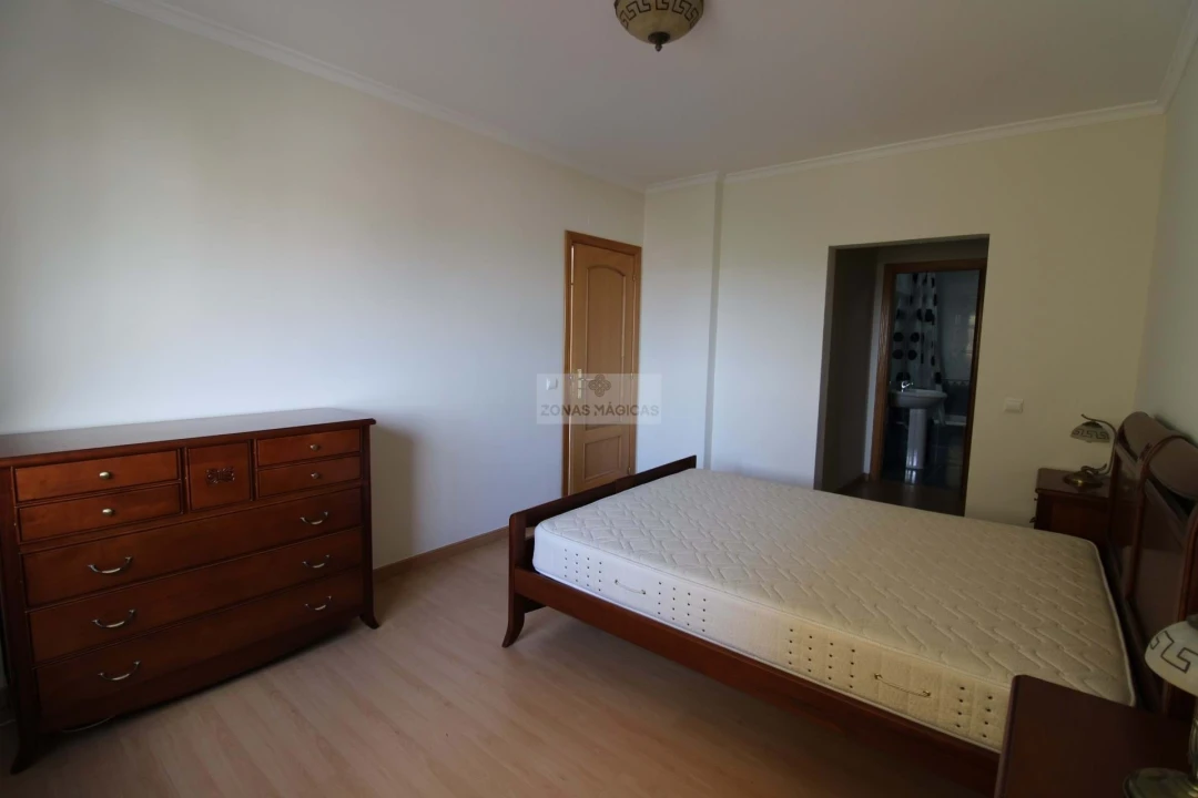Apartamento T2 para Venda em Lagos (São Sebastião e Santa Maria) Foto 6