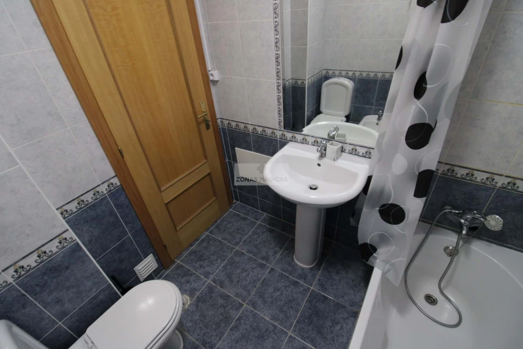 Apartamento T2 para Venda em Lagos (São Sebastião e Santa Maria) Foto 9