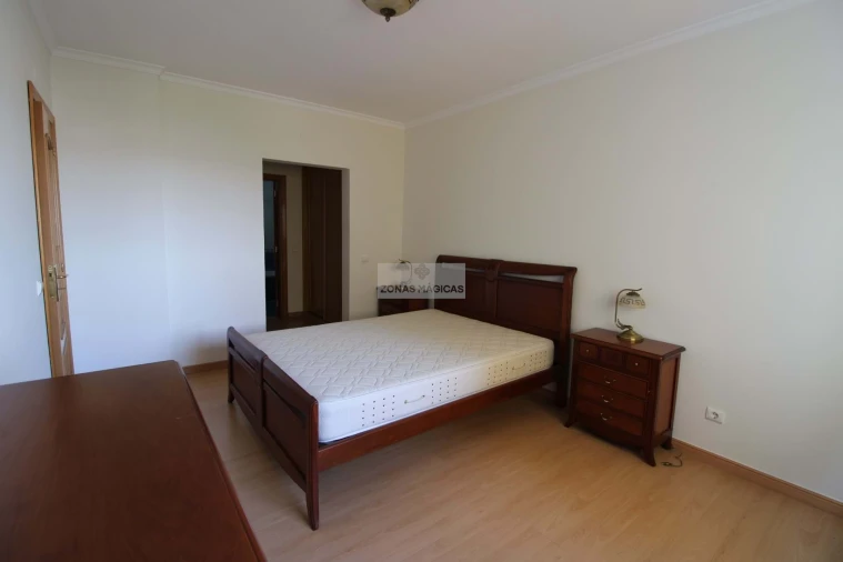 Apartamento T2 para Venda em Lagos (São Sebastião e Santa Maria) Foto 4