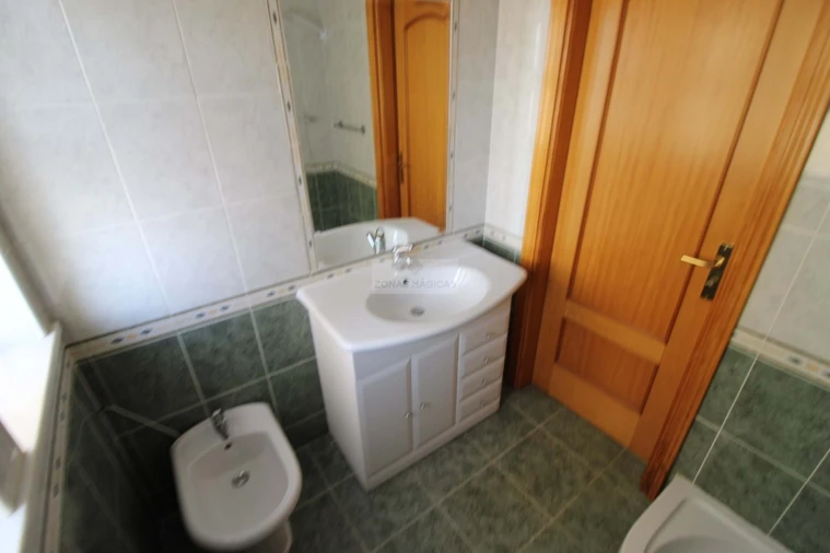 Apartamento T2 para Venda em Lagos (São Sebastião e Santa Maria) Foto 16