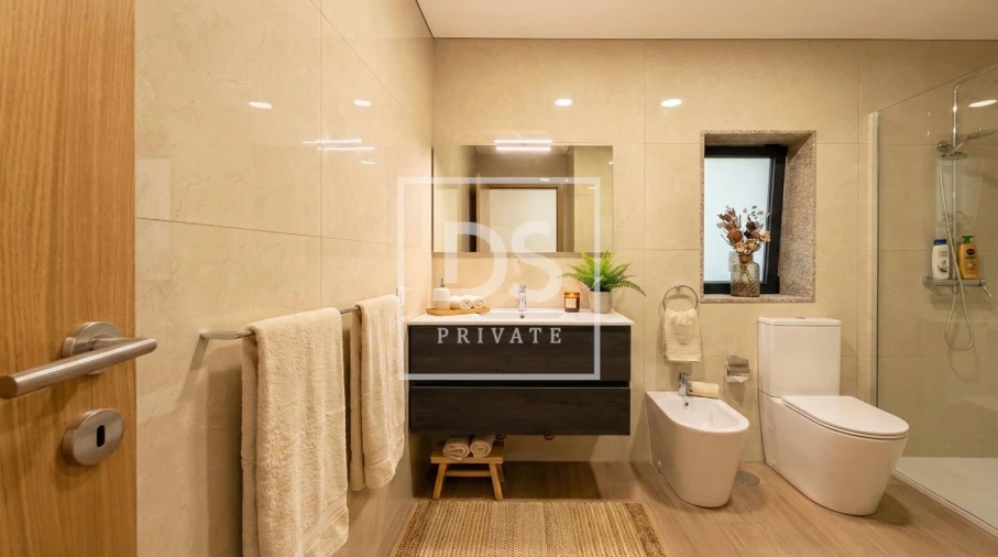 Moradia T3 para Venda em Oliveira (Santa Maria) Foto 15