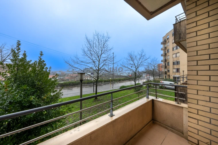 Apartamento T3 para Venda em Valongo Foto 21