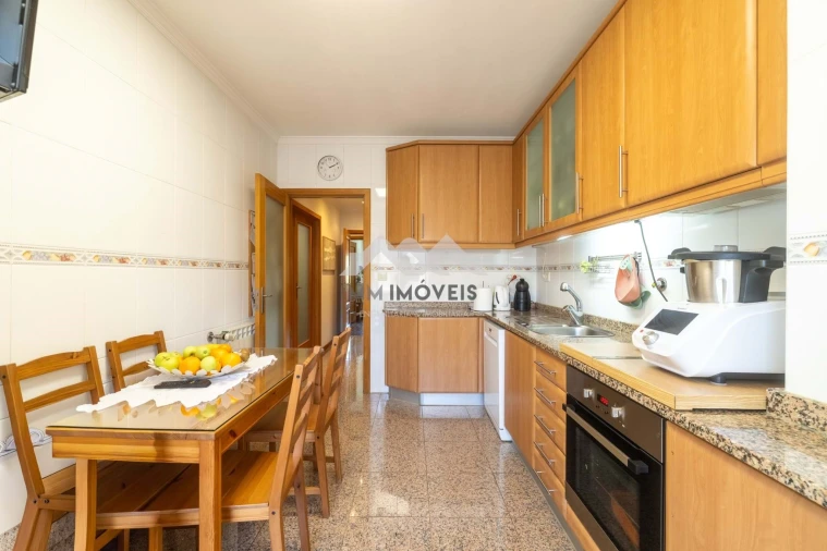 Apartamento T2 para Venda em Nogueira e Silva Escura Foto 9