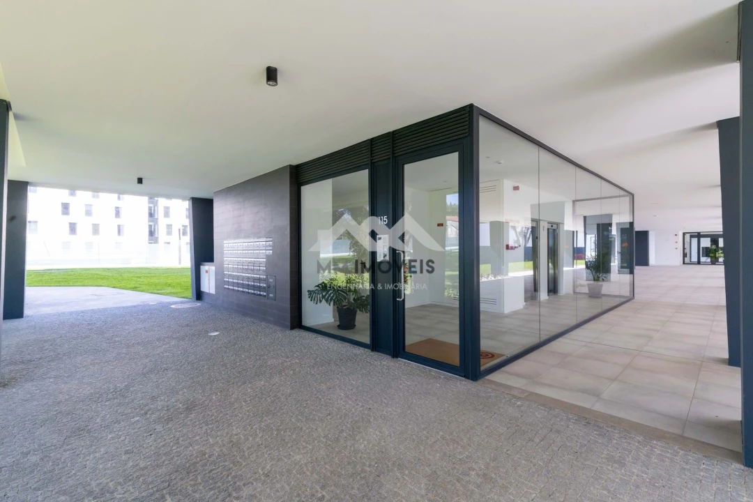 Apartamento T1 para Arrendamento em Paranhos Foto 24