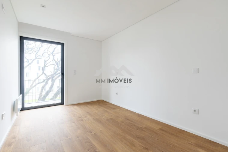 Apartamento T1 para Arrendamento em Paranhos Foto 9