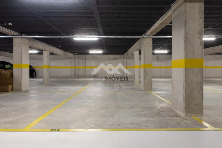 Apartamento T1 para Arrendamento em Paranhos Foto 19