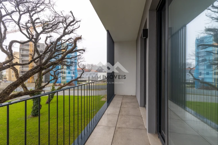 Apartamento T1 para Arrendamento em Paranhos Foto 2