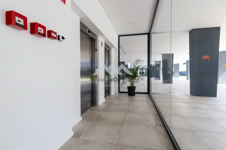 Apartamento T1 para Arrendamento em Paranhos Foto 20