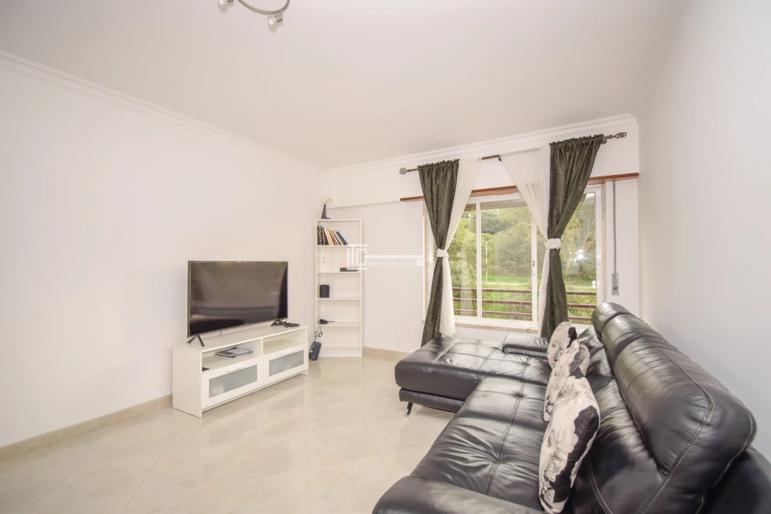 Apartamento T2 para Arrendamento em Agualva e Mira-Sintra Foto 6