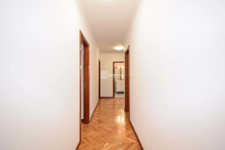 Apartamento T2 para Arrendamento em Agualva e Mira-Sintra Foto 9