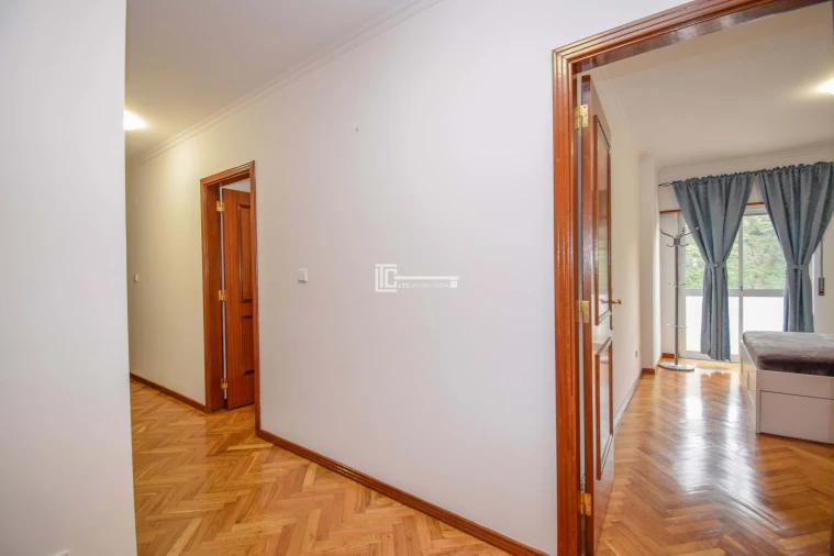 Apartamento T2 para Arrendamento em Agualva e Mira-Sintra Foto 13