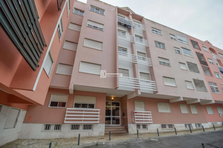 Apartamento T2 para Arrendamento em Agualva e Mira-Sintra Foto 23