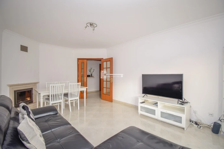 Apartamento T2 para Arrendamento em Agualva e Mira-Sintra Foto 7
