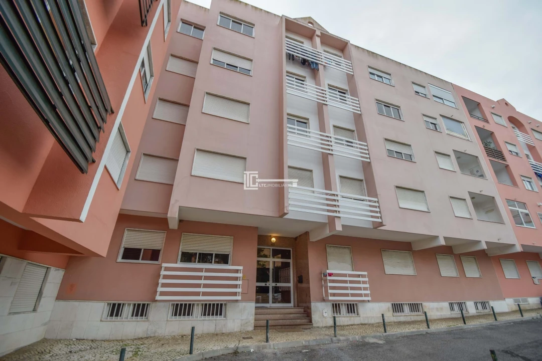 Apartamento T2 para Arrendamento em Agualva e Mira-Sintra Foto 23