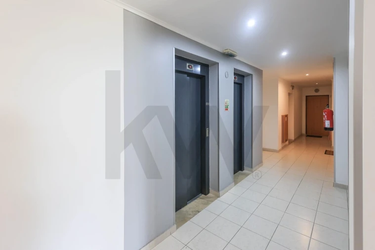 Apartamento T2 para Venda em Silves Foto 21