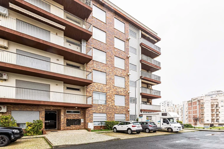 Apartamento T2 para Venda em Armação de Pera Foto 3