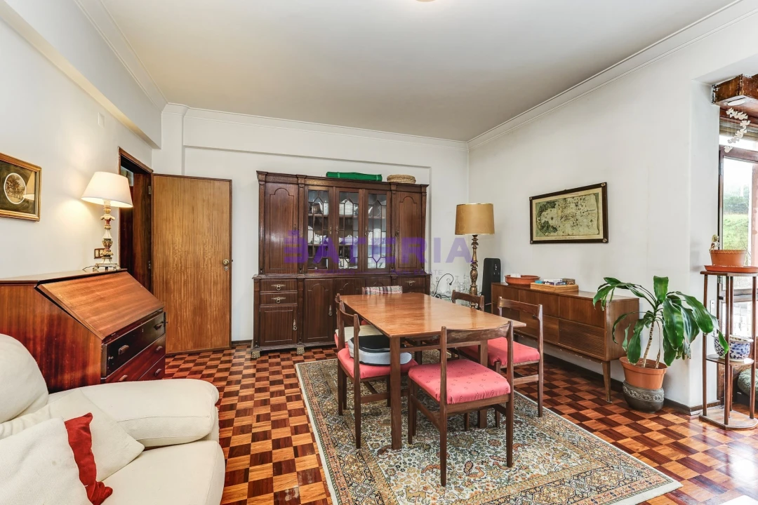 Apartamento T3 para Venda em Algés, Linda-A-Velha e Cruz Quebrada-Dafundo Foto 4