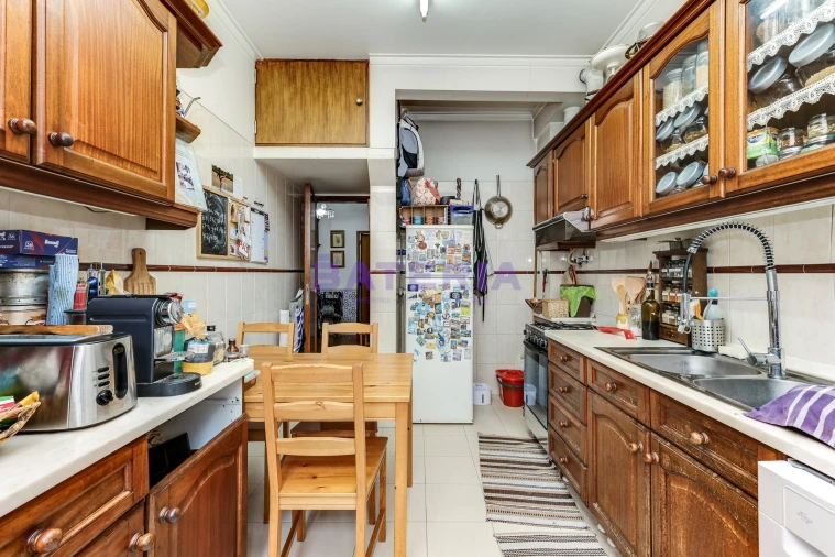 Apartamento T3 para Venda em Algés, Linda-A-Velha e Cruz Quebrada-Dafundo Foto 5