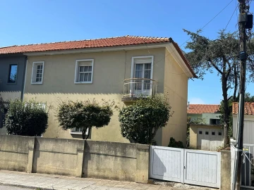 Moradia T4 para Venda em Aldoar, Foz do Douro e Nevogilde