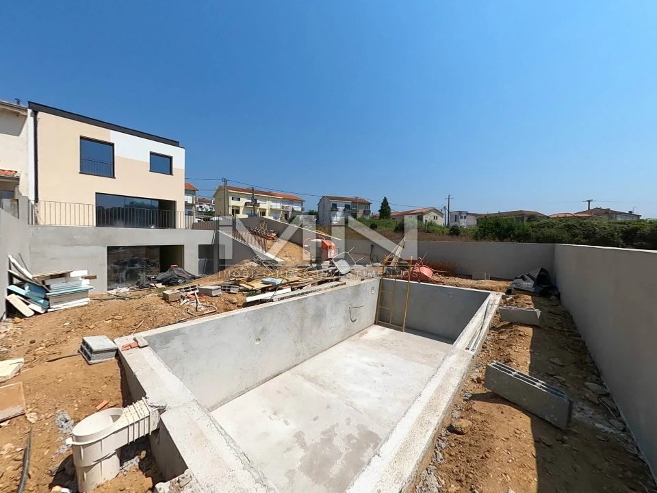 Moradia T3 para Venda em Gondomar (São Cosme), Valbom e Jovim Foto 44