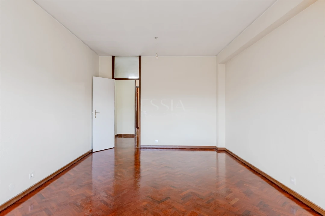 Apartamento T3 para Venda em Bonfim Foto 4