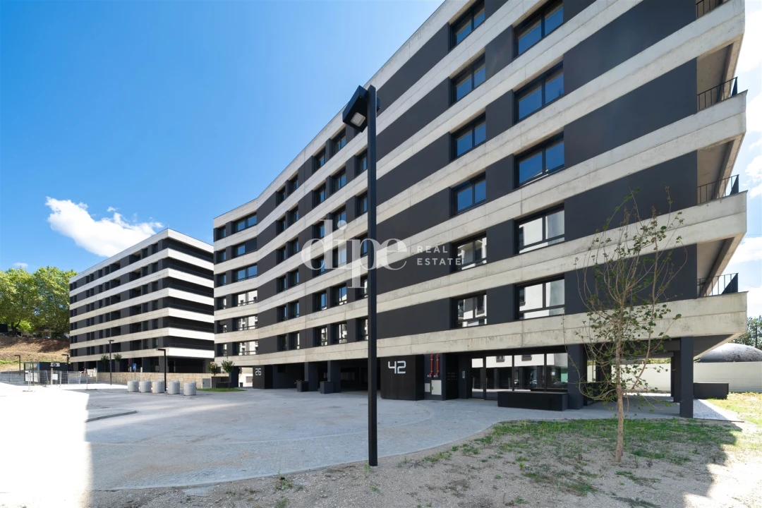 Apartamento T2 para Arrendamento em Urgezes Foto 2