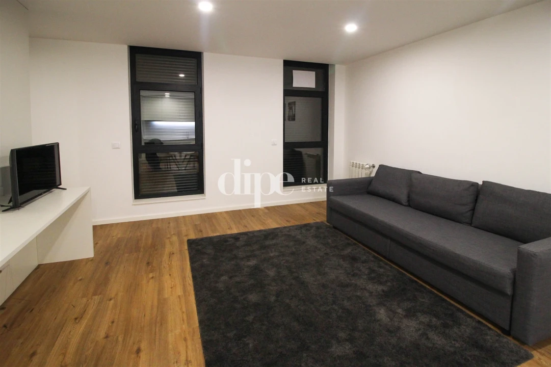 Apartamento T1 para Arrendamento em Azurem Foto 7