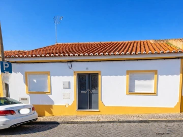 Moradia T3 para Venda em Povoa de São Miguel
