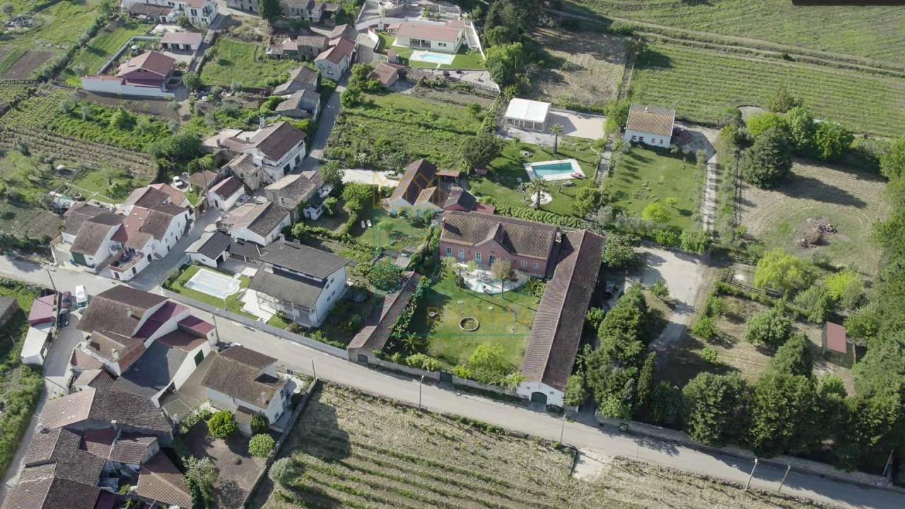 Quinta T8 para Venda em Lamas Foto 51