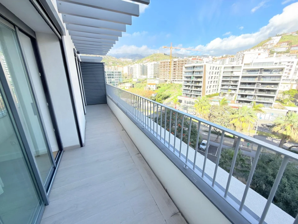 Apartamento T2 para Venda em São Martinho Foto 4