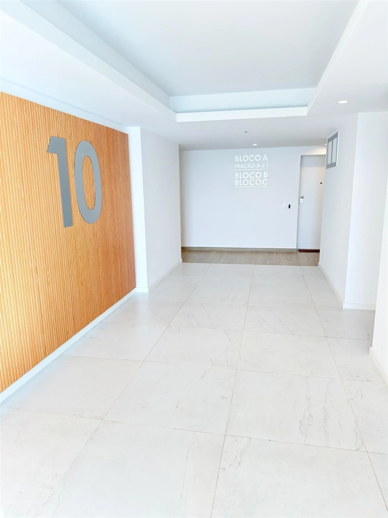 Apartamento T2 para Venda em São Martinho Foto 2