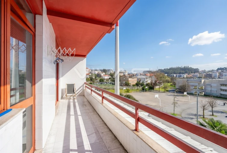 Apartamento T3 para Venda em Vila Verde e Barbudo Foto 4