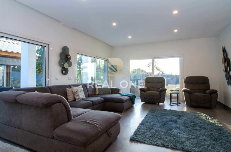 Moradia T4 para Venda em Paderne Foto 5