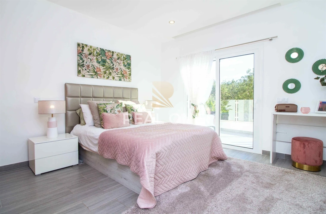 Moradia T4 para Venda em Paderne Foto 35