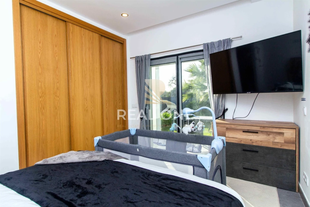 Moradia T4 para Venda em Paderne Foto 40