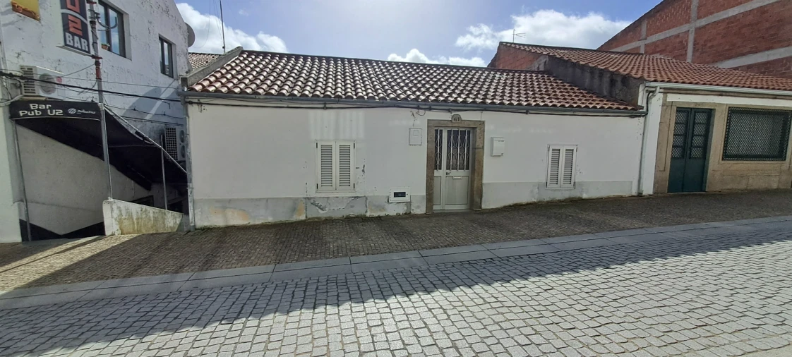 Moradia T2 para Venda em Miranda do Douro Foto 3