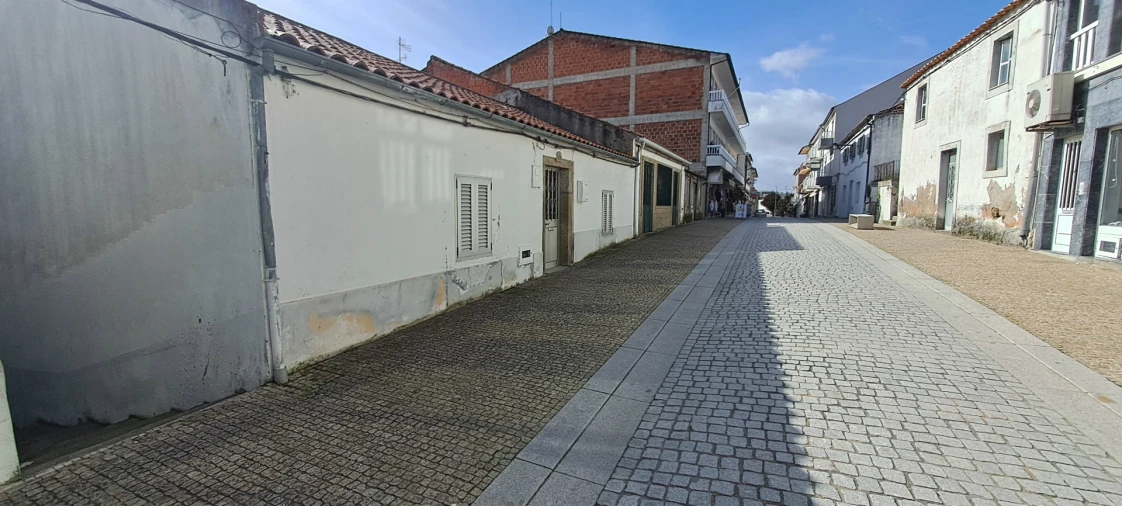 Moradia T2 para Venda em Miranda do Douro Foto 4