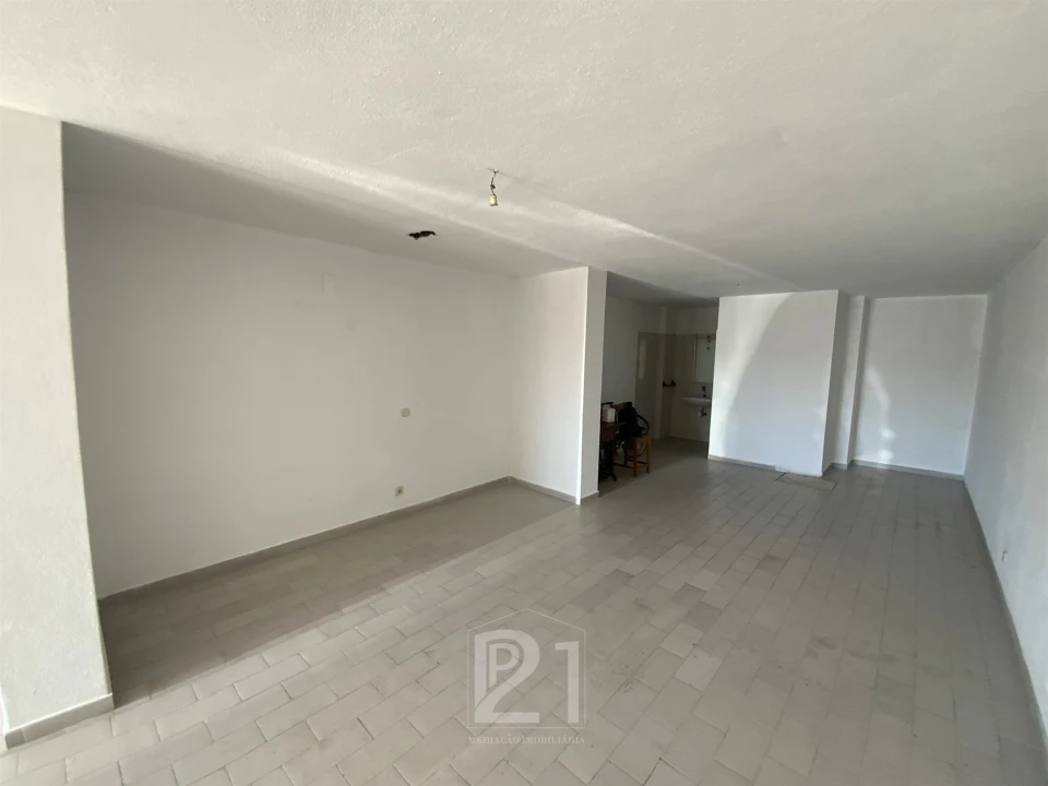 Garagem para Venda em Cacém e São Marcos Foto 4