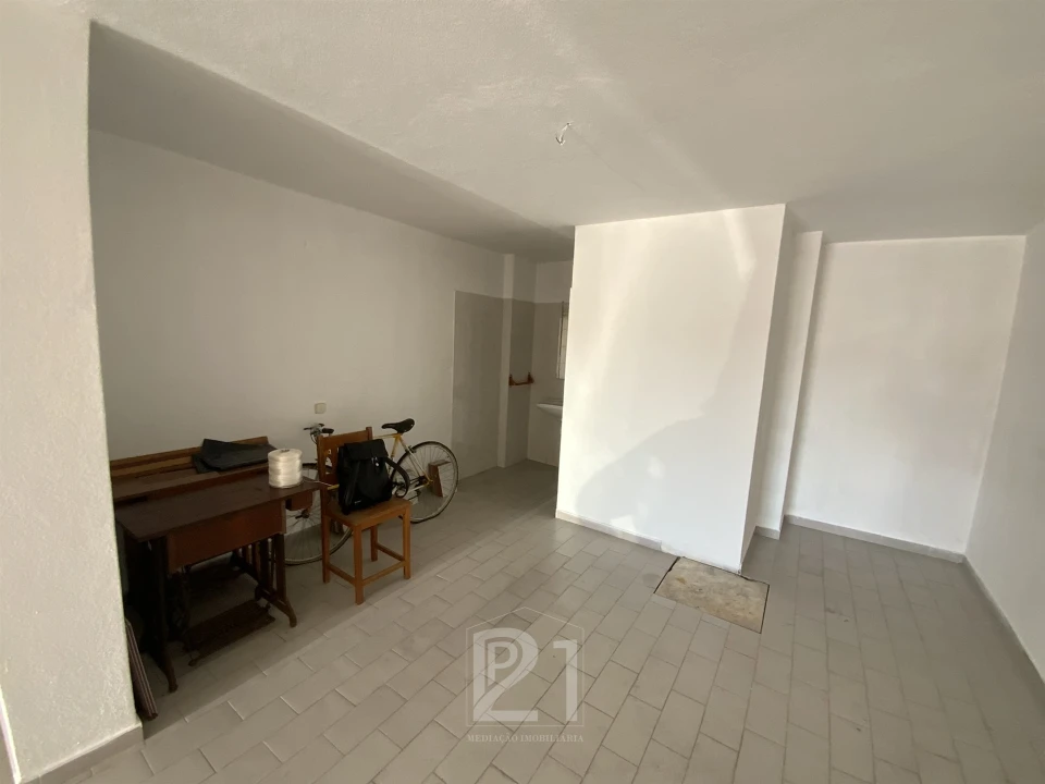 Garagem para Venda em Cacém e São Marcos Foto 6