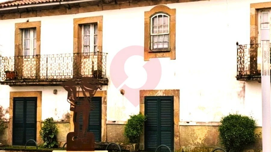 Moradia T5 para Venda em Barbeita