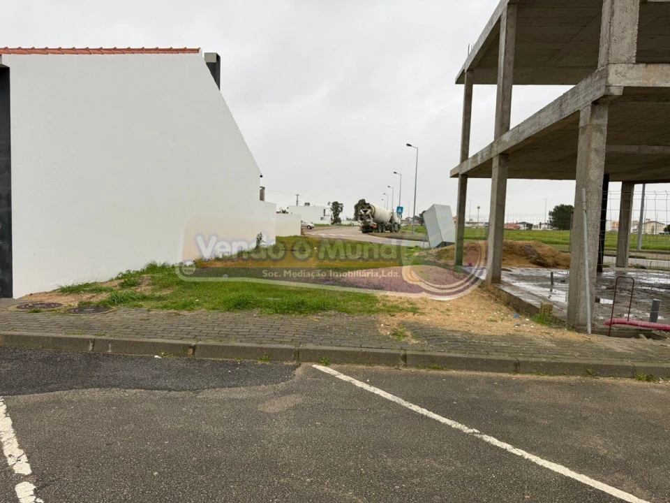 Terreno para Venda em Salvaterra de Magos e Foros de Salvaterra Foto 1