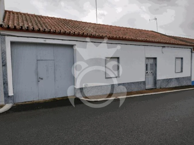 Moradia T3 para Venda em Reguengos de Monsaraz Foto 1