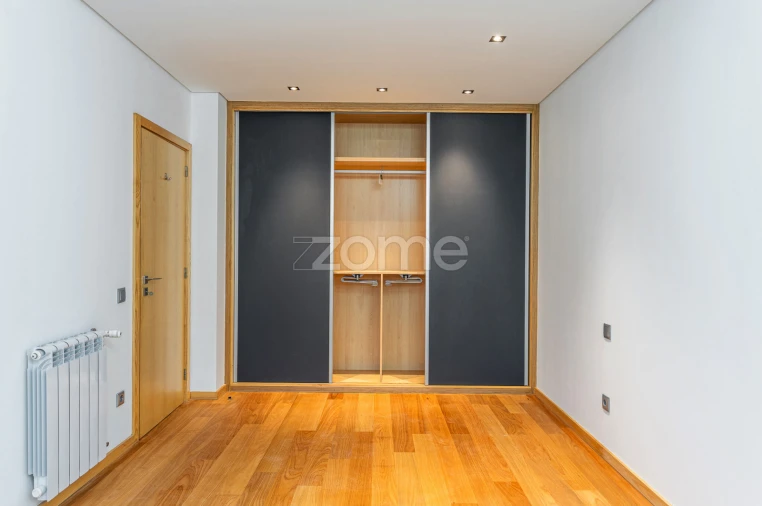 Apartamento T1 para Arrendamento em Grijó e Sermonde Foto 23