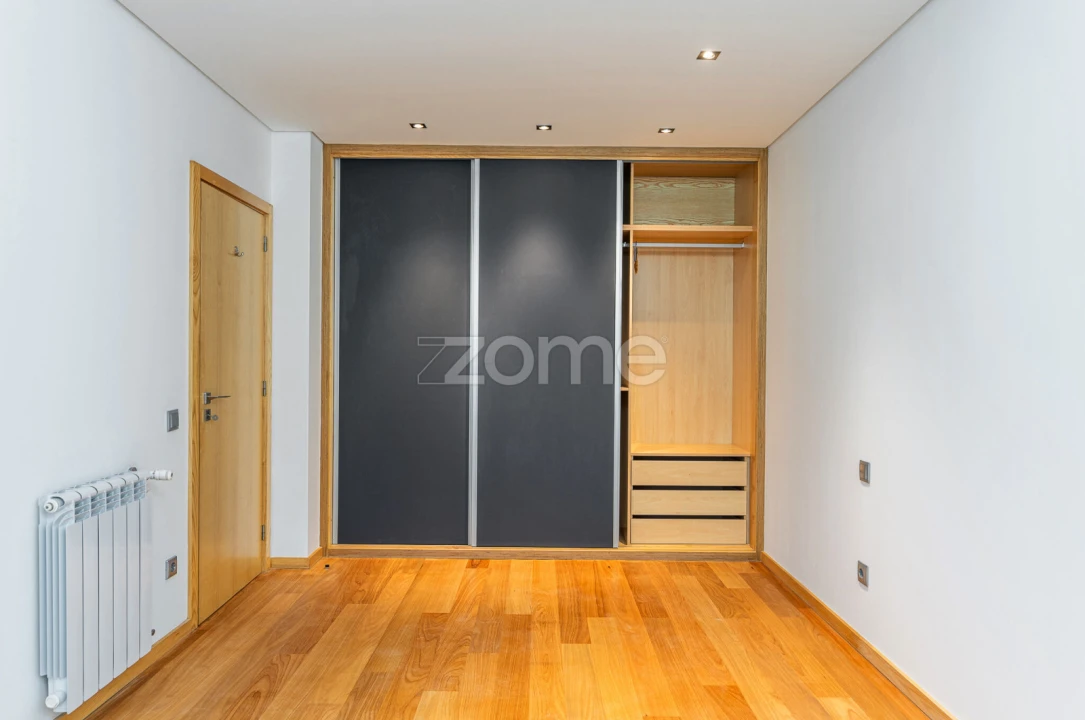 Apartamento T1 para Arrendamento em Grijó e Sermonde Foto 24