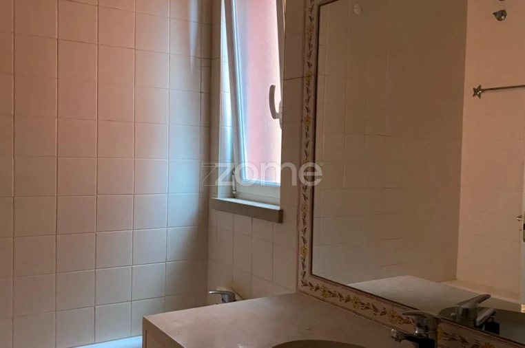 Apartamento T2 para Arrendamento em Charneca de Caparica e Sobreda Foto 10