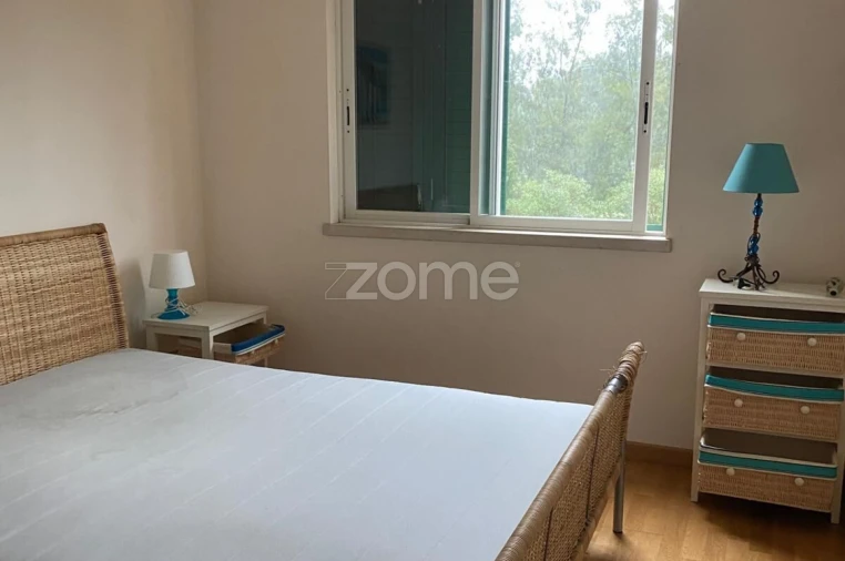 Apartamento T2 para Arrendamento em Charneca de Caparica e Sobreda Foto 9