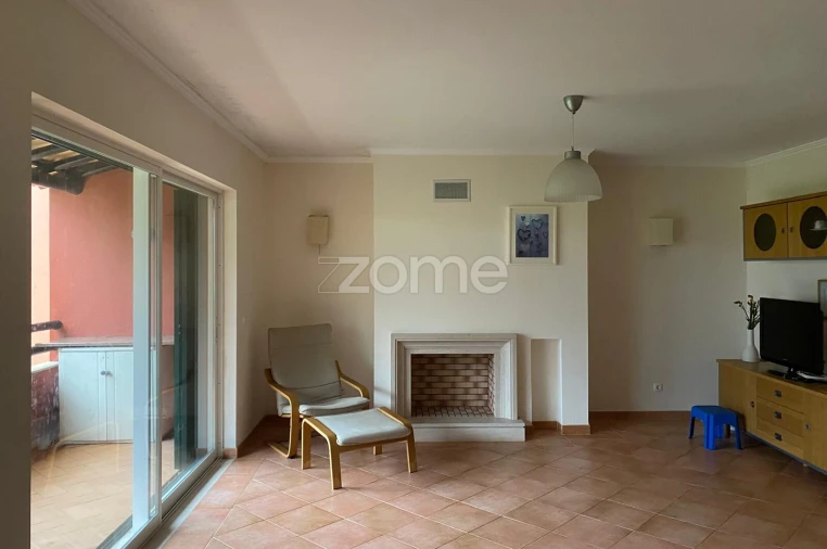 Apartamento T2 para Arrendamento em Charneca de Caparica e Sobreda Foto 4