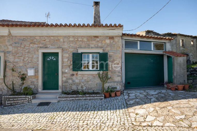 Moradia T2 para Venda em São Miguel, Santa Eufémia e Rabaçal Foto 2